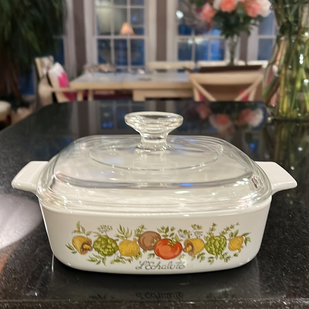 "Spice of life" - 1 L / 1 QT CorningWare Casserole with Lid (A-7-C)